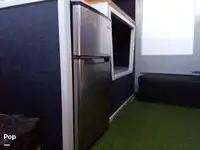 Niršanas atbalsta kuģis pārdod