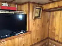 Trallers pārdod