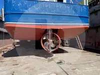Staru trallera zvejas kuģis pārdod