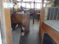 Trallers pārdod