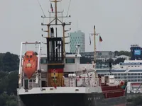 Naftas / Ķīmisko vielu tankkuģis pārdod