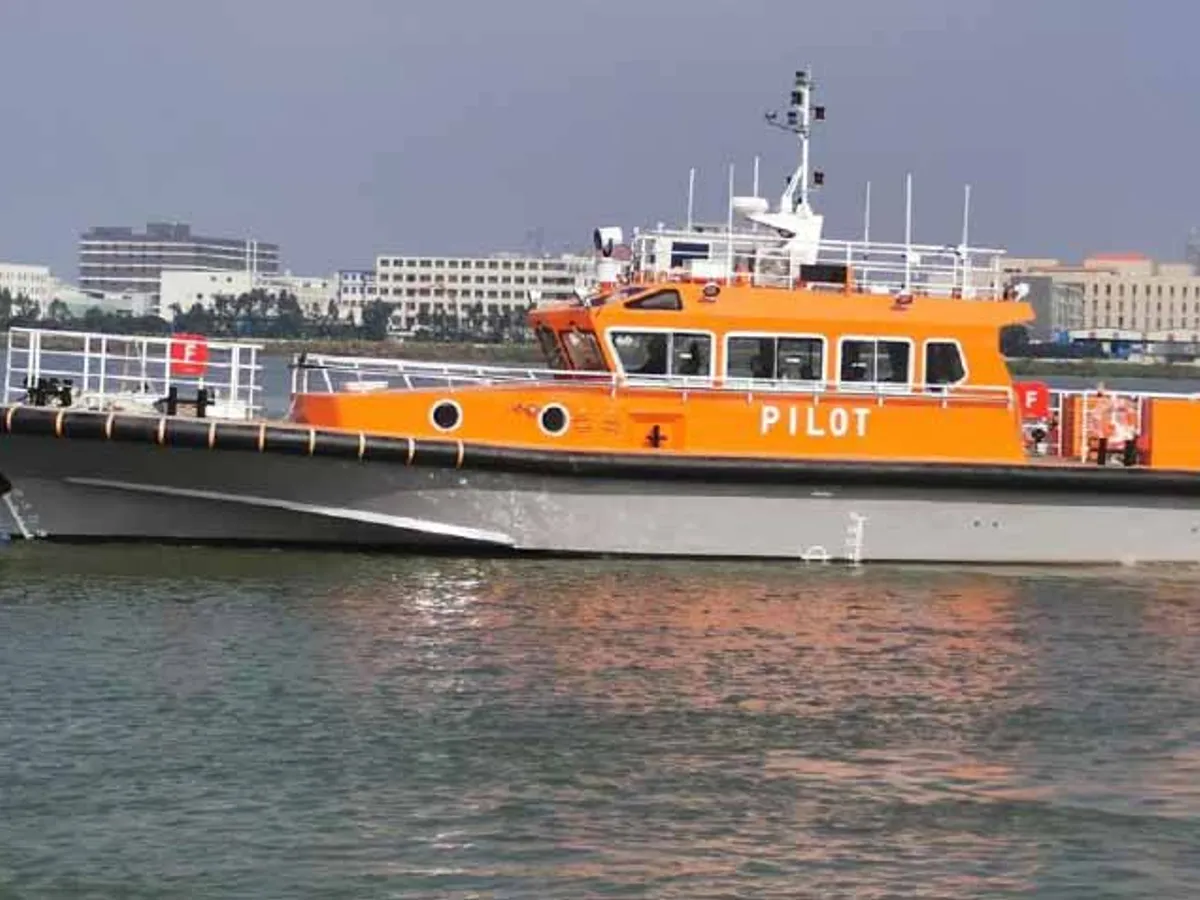 Pilotkuģis pārdod