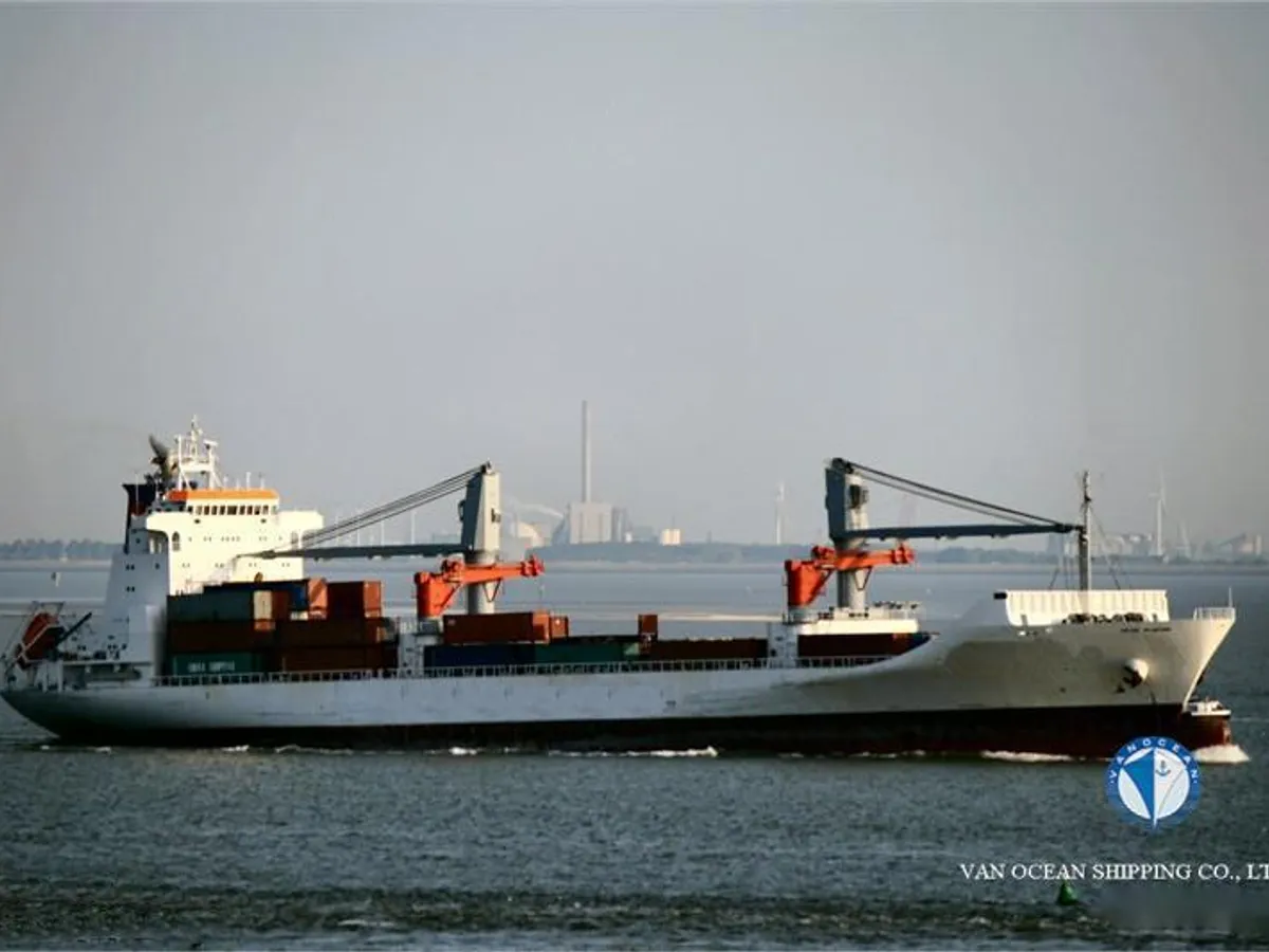 Reefer kuģis pārdod