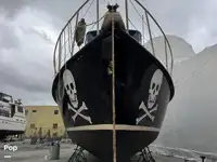 Niršanas atbalsta kuģis pārdod
