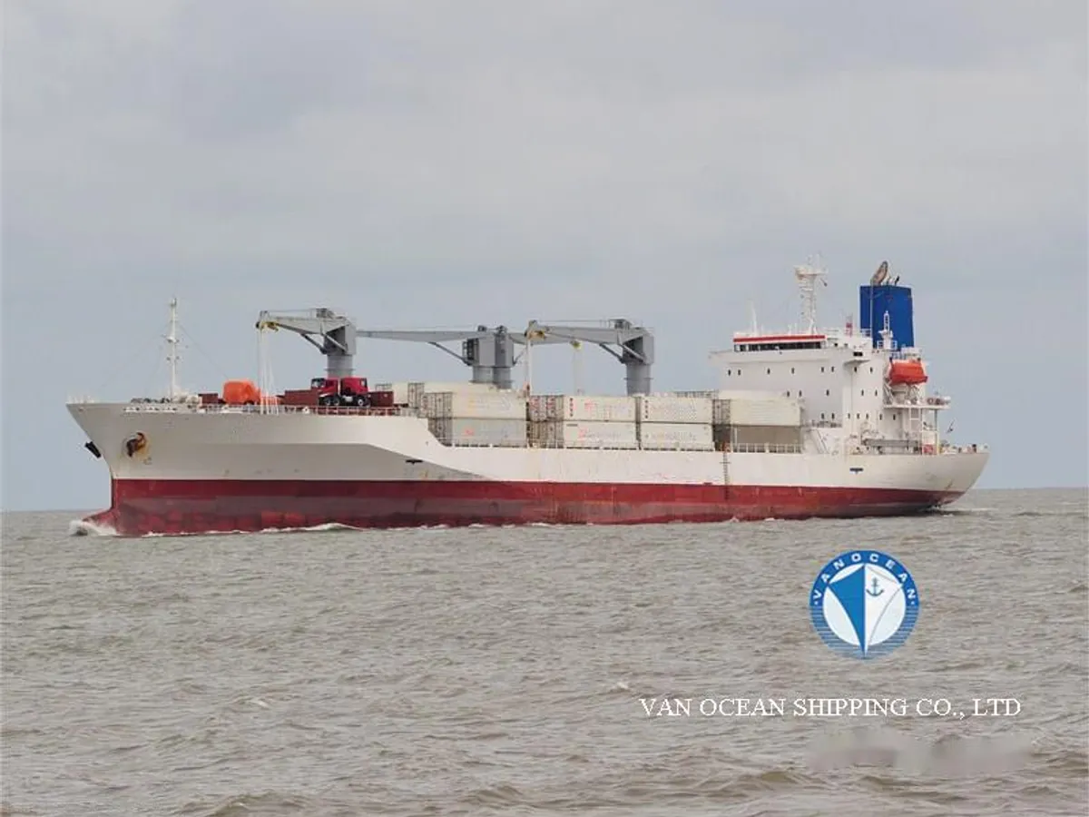 Reefer kuģis pārdod