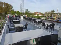Kruīza kuģis pārdod
