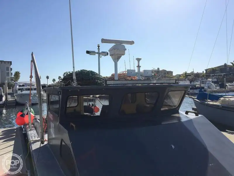 Trallers pārdod