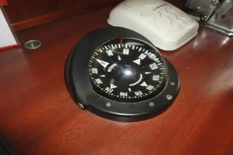 Pilotkuģis pārdod
