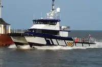 Katamarāns pārdod