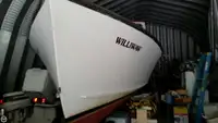 Trallers pārdod