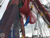 Trallers pārdod
