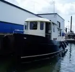 Trallers pārdod