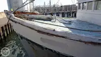 Trallers pārdod