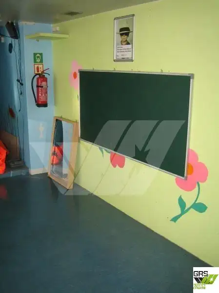 Kruīza kuģis pārdod