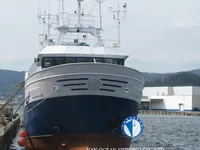 Trallers pārdod
