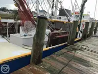 Trallers pārdod