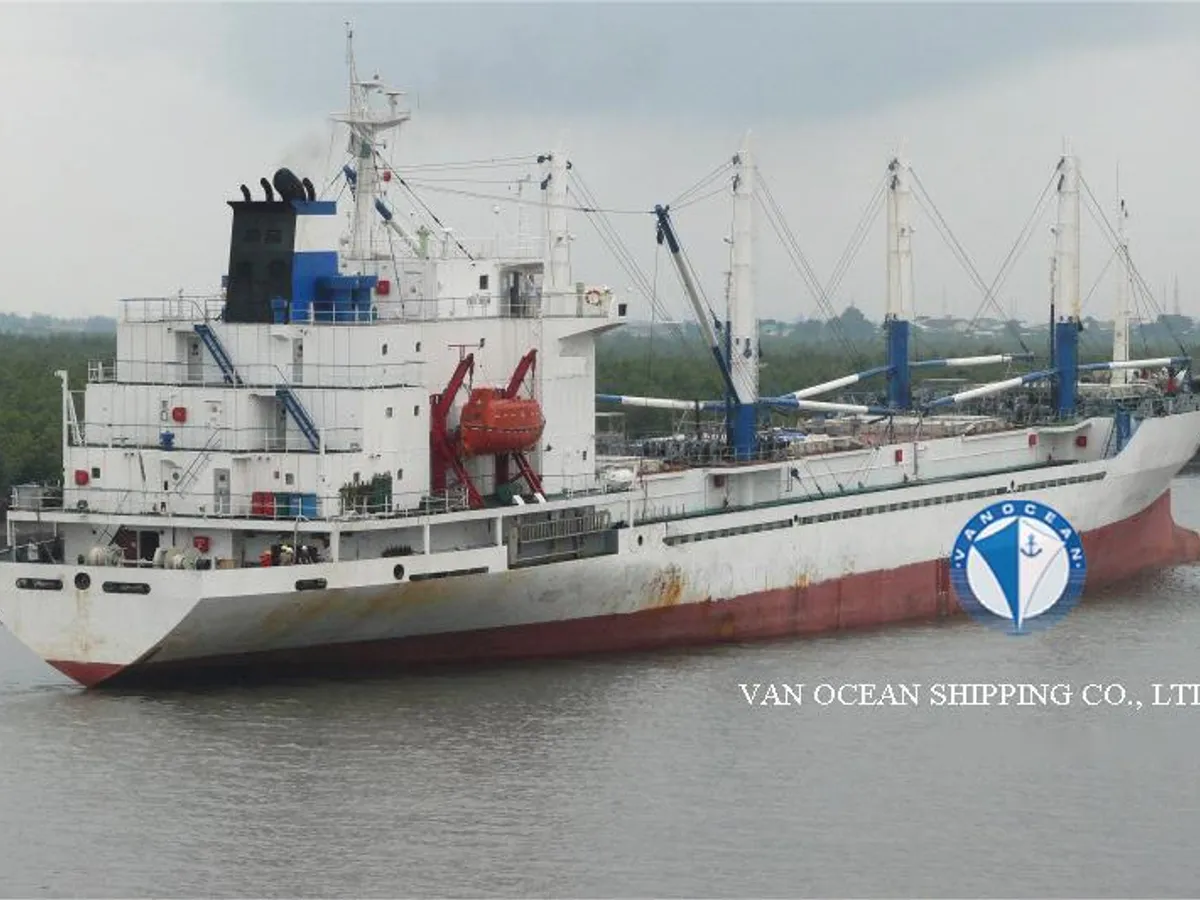 Reefer kuģis pārdod