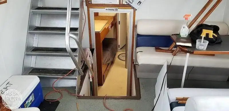 Trallers pārdod
