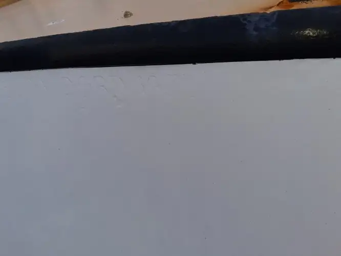 Trallers pārdod