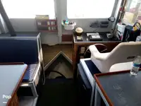 Niršanas atbalsta kuģis pārdod