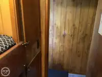 Trallers pārdod