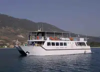 Katamarāns pārdošanā