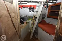 Garā līnija zvejas kuģis pārdod