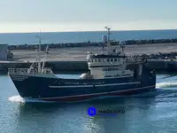 Trallers pārdod