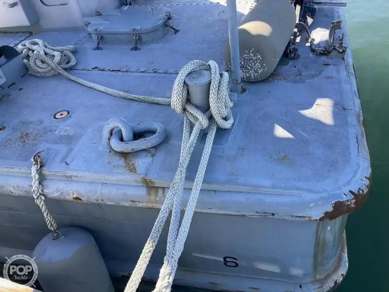 Desanta kuģis, tankkuģis pārdod