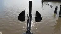 Trallers pārdod