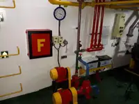 Naftas / Ķīmisko vielu tankkuģis pārdod