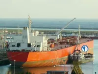 Naftas / Ķīmisko vielu tankkuģis pārdod