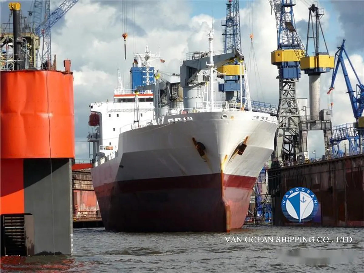 Reefer kuģis pārdod