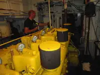 Naftas / Ķīmisko vielu tankkuģis pārdod