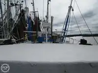 Trallers pārdod