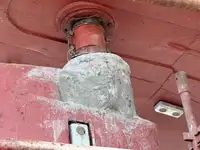 Trallers pārdod