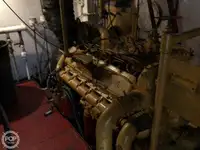 Trallers pārdod
