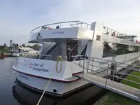 Kruīza kuģis pārdod
