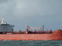 Naftas / Ķīmisko vielu tankkuģis pārdod