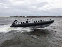 Konteinerkuģis pārdod