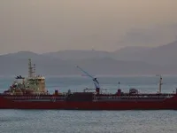 Naftas / Ķīmisko vielu tankkuģis pārdod
