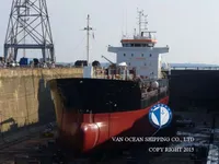 Naftas / Ķīmisko vielu tankkuģis pārdod