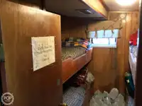 Trallers pārdod