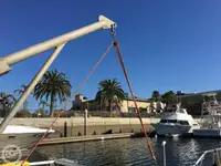 Trallers pārdod