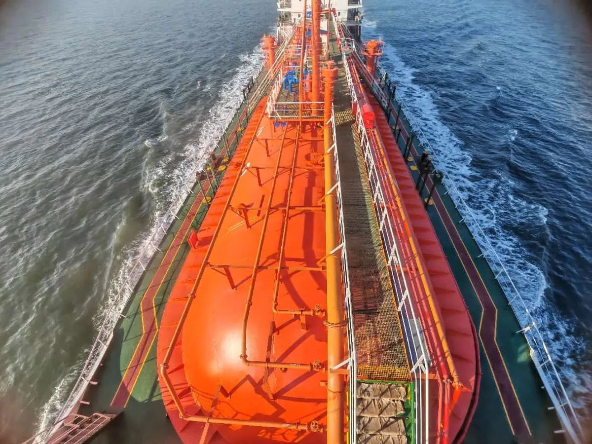 Šķidrā naftas gāzes (LPG) pārvadātājs pārdod