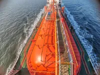 Šķidrā naftas gāzes (LPG) pārvadātājs pārdod