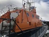 Glatēšanas laiva pārdod