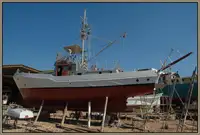 Ugunsdzēsības kuģis pārdod