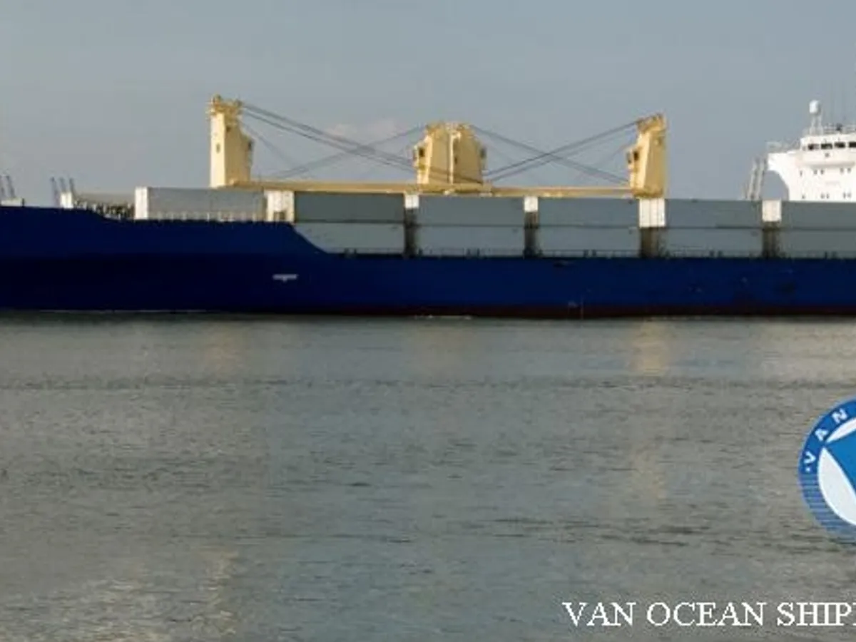 Reefer kuģis pārdod