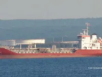 Naftas / Ķīmisko vielu tankkuģis pārdod